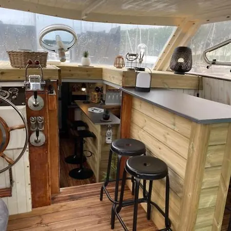 Botel Exceptionnel Bateau Maison Reine Mathilde *