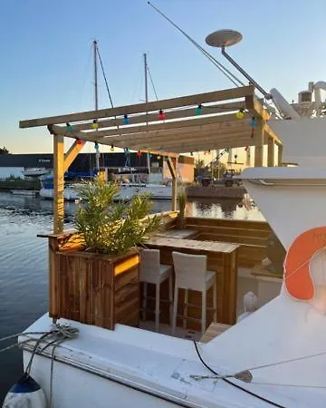 Exceptionnel Bateau Maison Reine Mathilde *