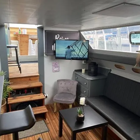 Exceptionnel Bateau Maison Reine Mathilde *