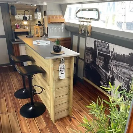 Exceptionnel Bateau Maison Reine Mathilde Botel